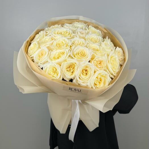 Стильный букет из 25 роз