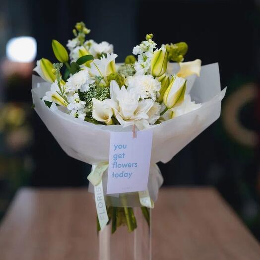 Цветы "Привлекательная лилия"