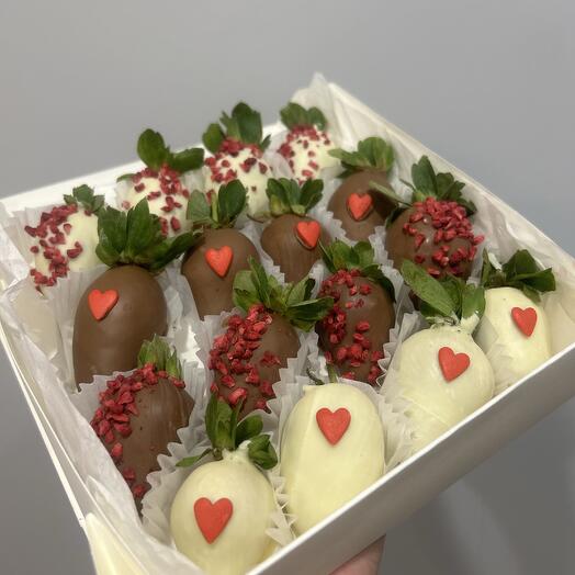 Клубника в шоколаде для любимой девушки