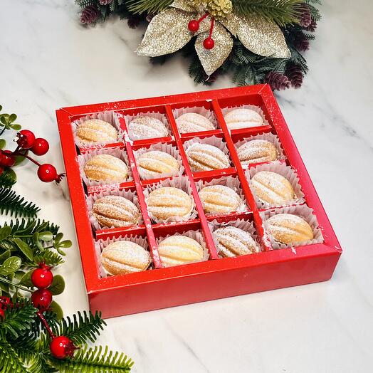 Новогодние орешки со сгущенкой и грецким орехом