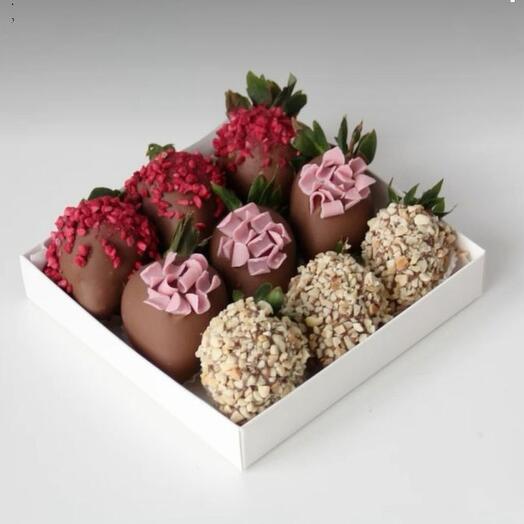 Strawberry set of 9 pieces