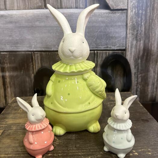 Семья пасхальных кроликов