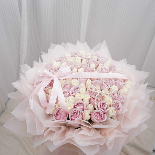 Mixed Bouquet Lite Pink and White Roses