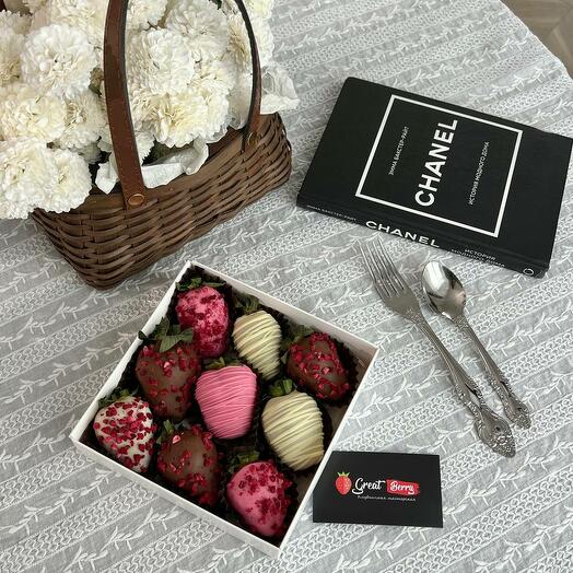 3) Chocolate-covered strawberries 9 berries