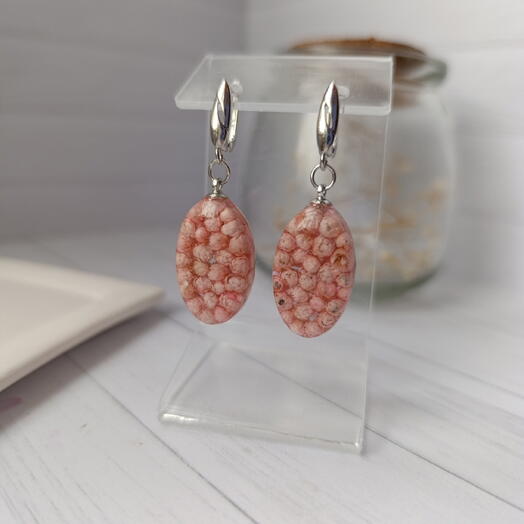 Серьги из эпоксидной смолы розовые
