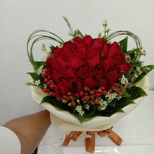 30 Stems red roses with Red Hypericum Berries  in a nicely wrraping