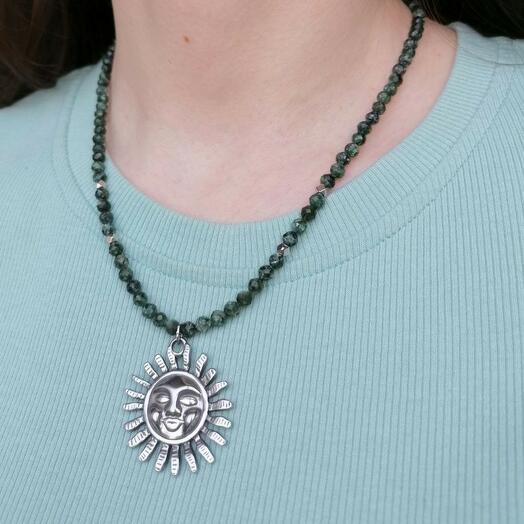 Колье из серафинита с солнцем