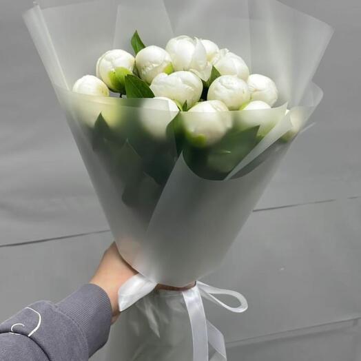Букет белых пионов 15 шт