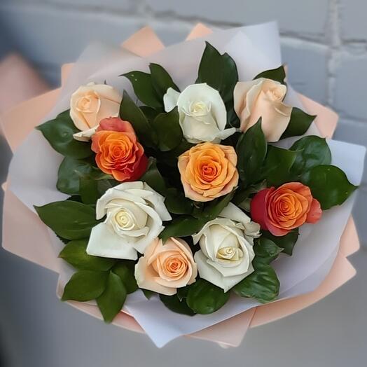 Букет роз с рускусом 💐