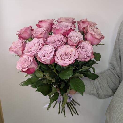 Букет роз Infused Pink 15 шт