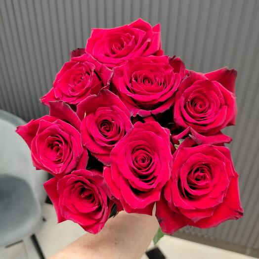 Букет из бордовых роз