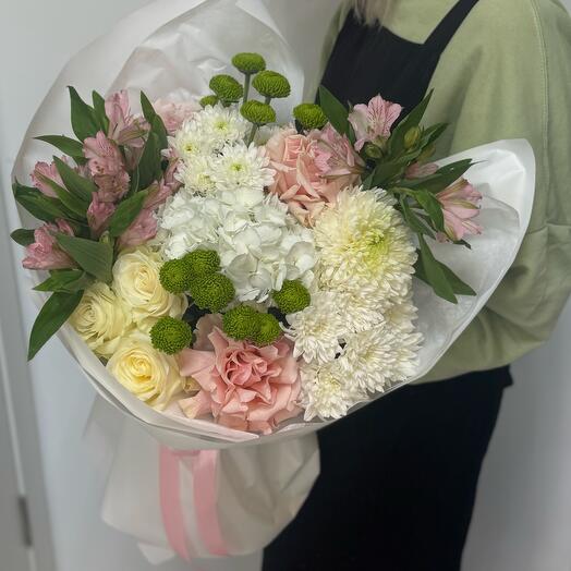 Букет с гортензией «Влюблены»