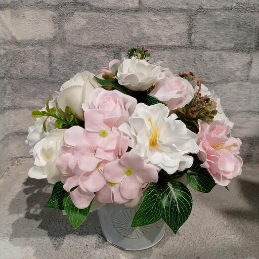 Композиция из мыльных цветов