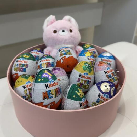 Коробка киндер с мягким игрушкой