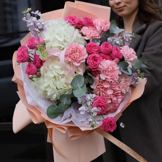 Розовое чудо с маттиолой