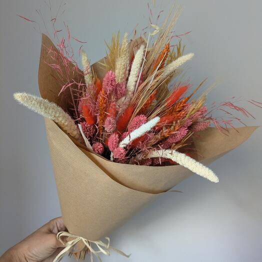 Ramo de color rojizo