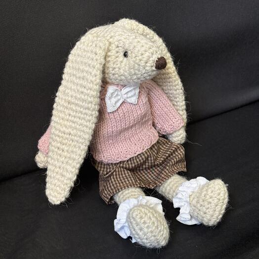 Игрушка ручной работы «Зайка»