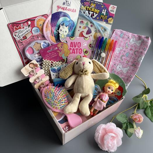 Подарочный набор аксессуаров девочке, сестре