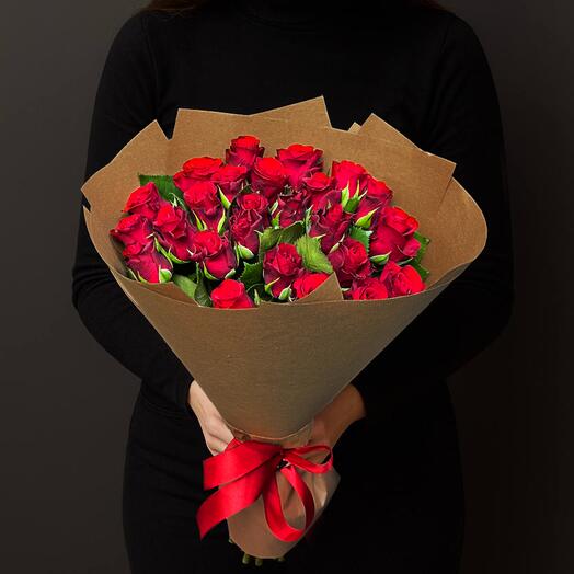 Букет из 25 небольших красных кенийских роз (FW0230)