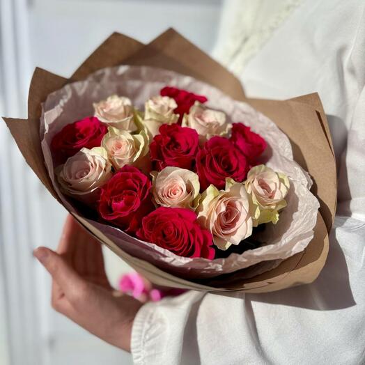 15 роз цвета микс