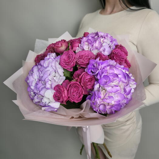 Кустовые розы с гортензиями букет les fleur (В0140)