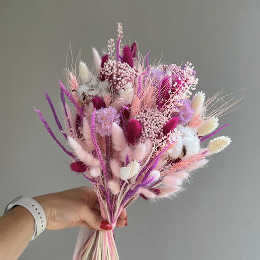 Яркий букет с хлопком и скабиозой