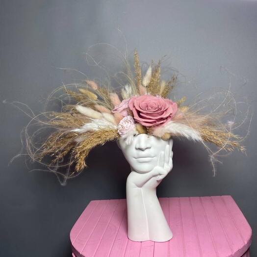 Нежная интерьерная композиция «дама в шляпке»