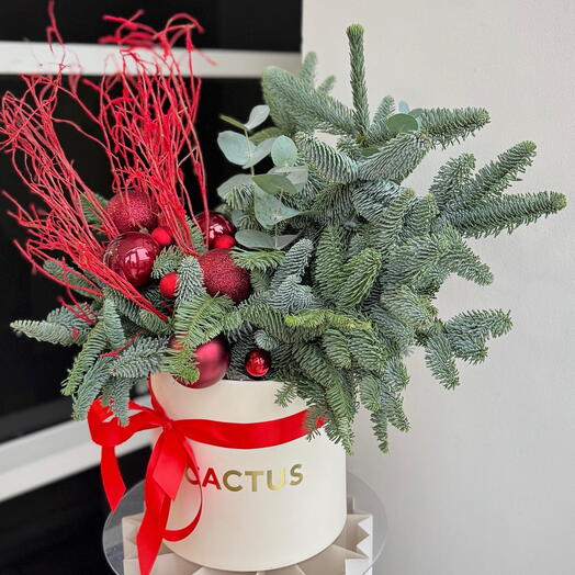 Композиция в фирменной коробке (размер М)