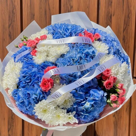 Евро Букет с гортензиями