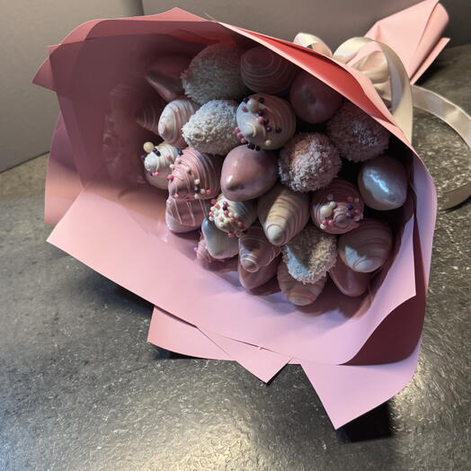 Букет из клубники в шоколаде Нежно розовый 💖