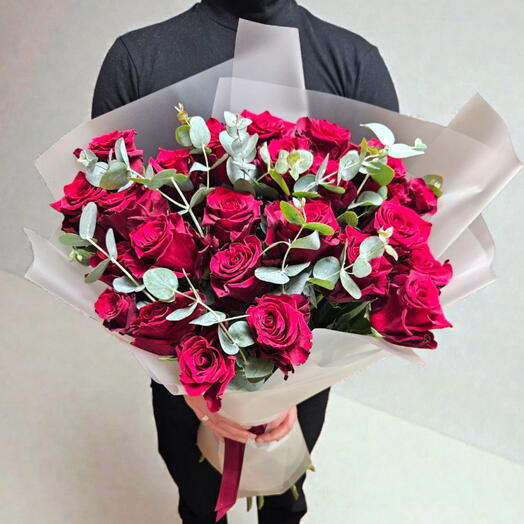 🌹❗️WOW букет из 25 премиальной эквадорской розы с крупным бутоном «Эксплорер» с эвкалиптом