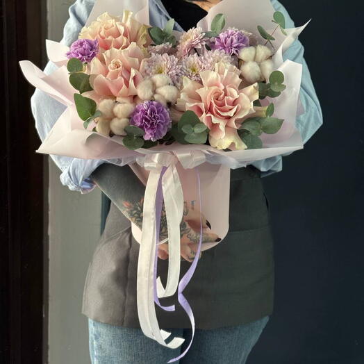 Коробка с французскими розами и хлопком(арт84)