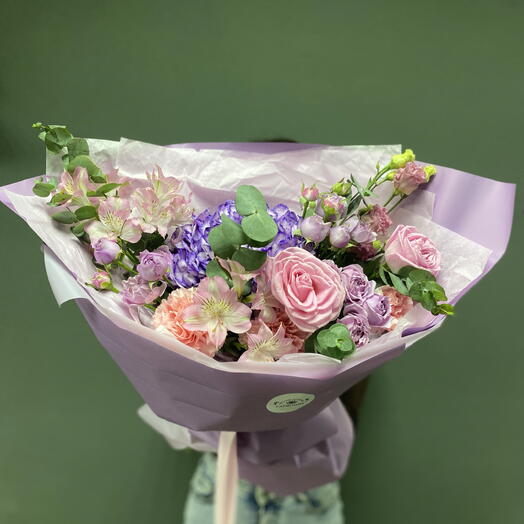 Сборный букет в розово-фиолетовой гамме💞