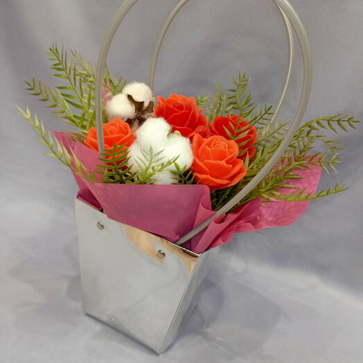 Букет в корзинке из мыла ручной работы