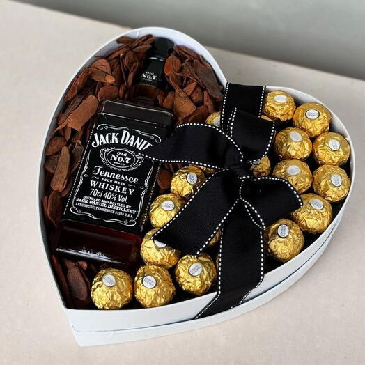 Gentleman s Gift Box – Whiskey   Chocolate Luxury Set