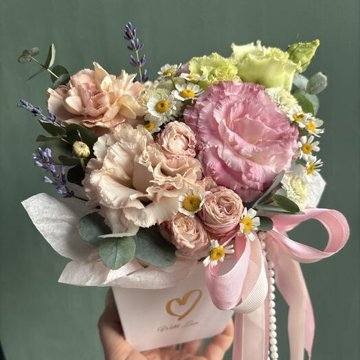 Композиция из эустомы/лаванды/ромашки/пионовидных кустовых олз💕