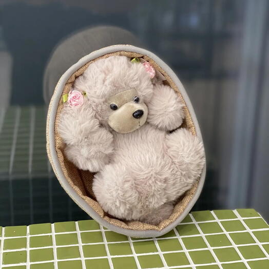 Собачка в корзинке
