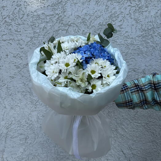 Стойкий букет из хризантемы и гортензии💐