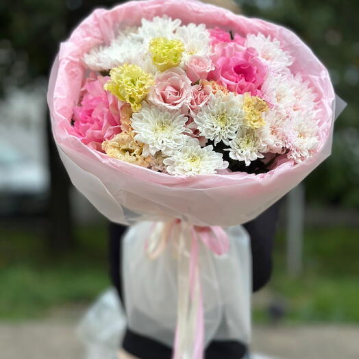 Нежные букет с розами и хризантемой 🌸