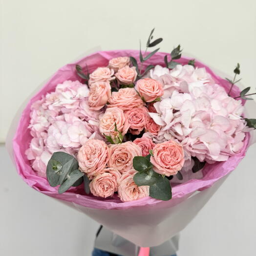 Прекрасный сборный букет в оформлении 🎀
