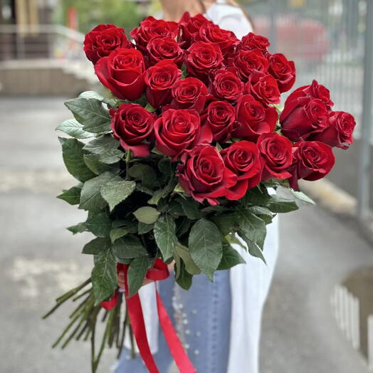 25 красных роз 80см