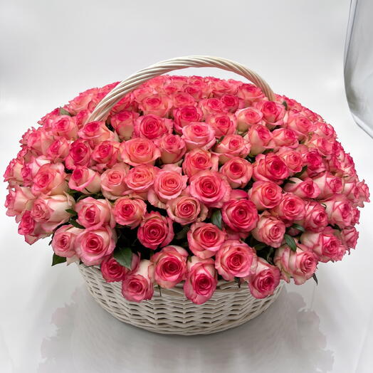 🌹 Новинка 🌹 Корзина из 101 роскошной розы Джумилия 50 см