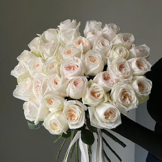 White rose s 🤍 bouquet