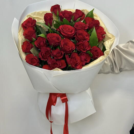 Букет "Калипсо" из ярко-красных роз 25 шт