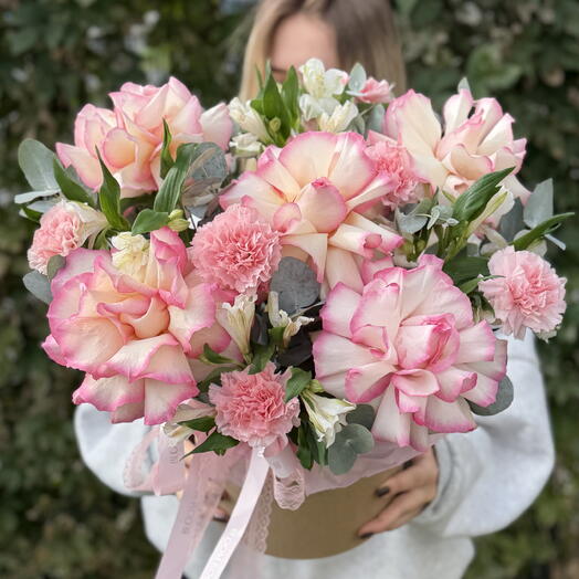 Пышная композиция Bloom room🌸🌿 Французская роза, диантус, альстромерия