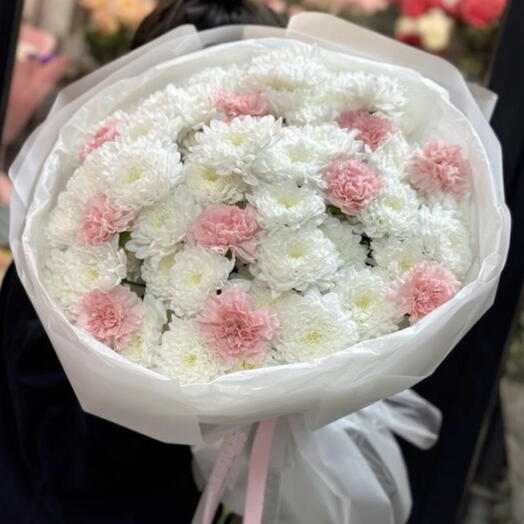 Микс из хризантем и диантусов