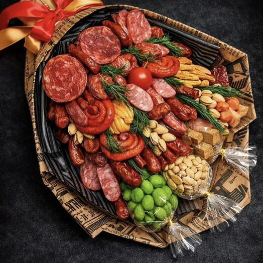 Подарочная корзина мясных деликатесов 12 большая
