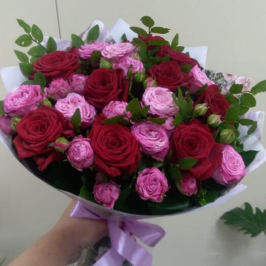 Ramo de rosas y peonías
