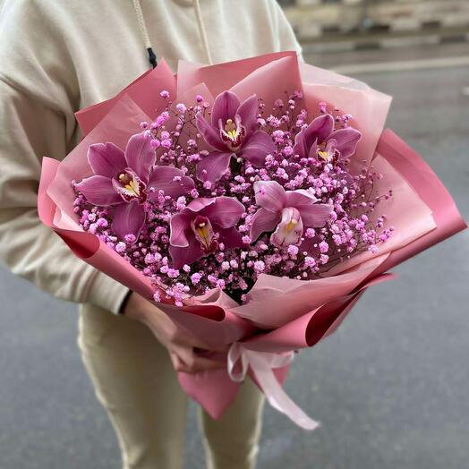 Un ramo de orquídeas para ella