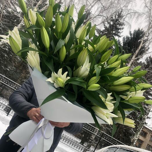 21 лилия с оформлением